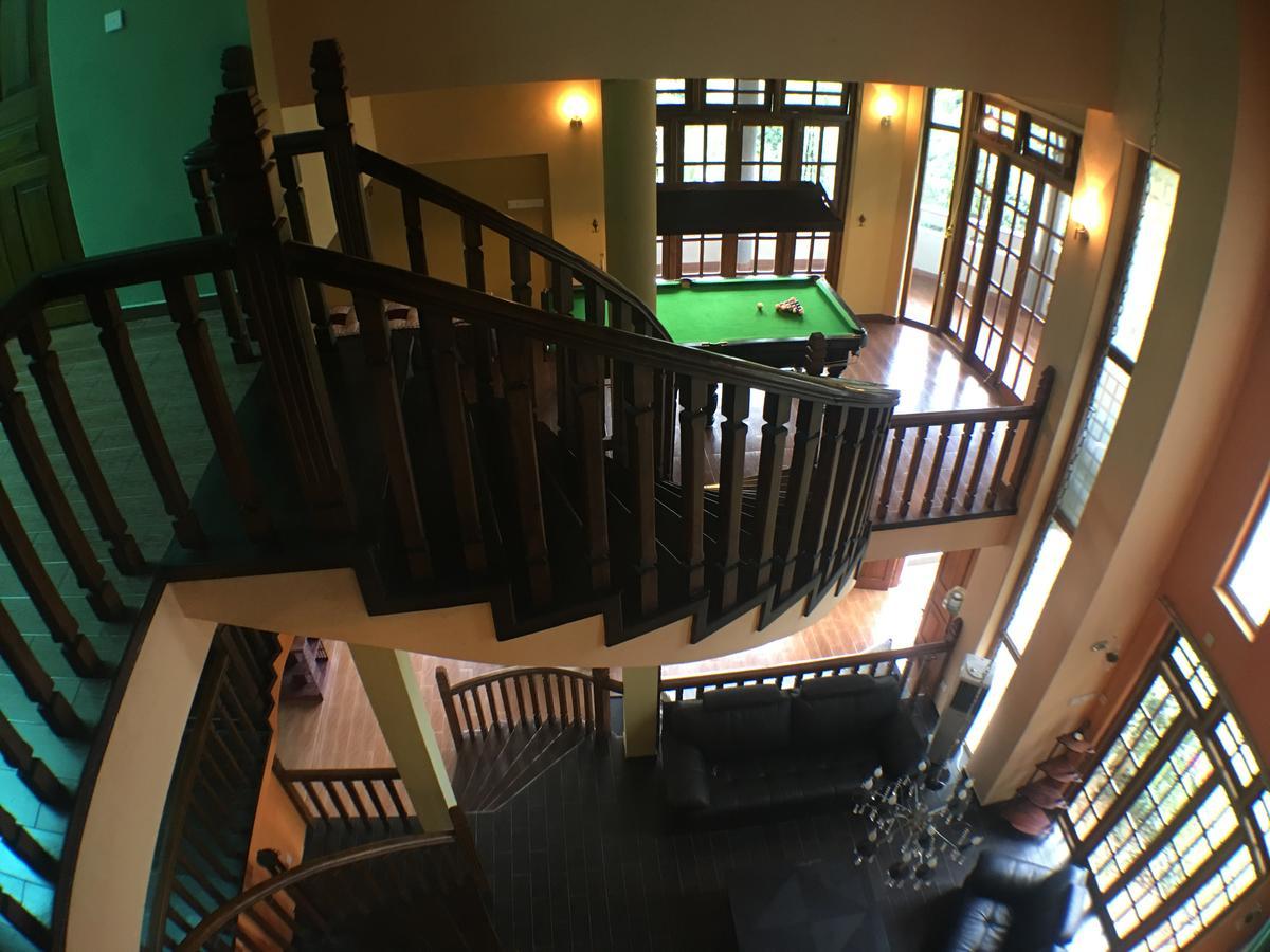 Villa Familia Канди Экстерьер фото